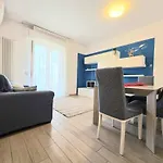 Tirana Apartment, A 50 Passi Dal Mare Rifa768 ポルト・ダスコリ