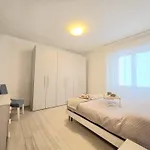 Tirana Apartment, A 50 Passi Dal Mare Rifa768 *