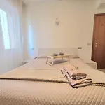 アパート Tirana Apartment, A 50 Passi Dal Mare Rifa768 ポルト・ダスコリ