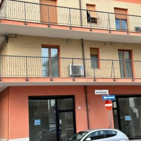 Tirana Apartment, A 50 Passi Dal Mare Rifa768