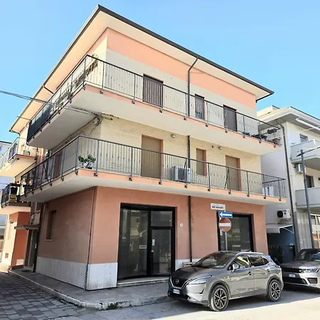 Διαμέρισμα Tirana Apartment, A 50 Passi Dal Mare Rifa768 *