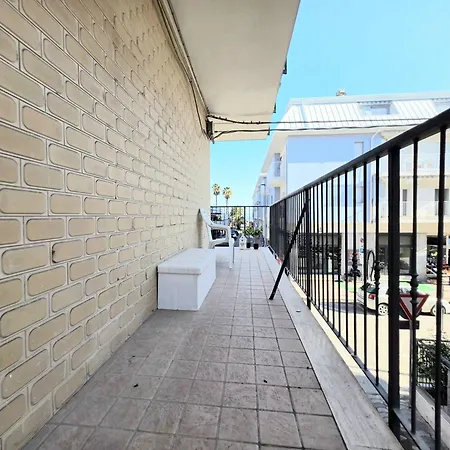 Διαμέρισμα Tirana Apartment, A 50 Passi Dal Mare Rifa768 *