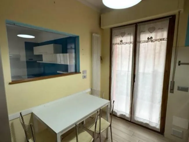 Tirana Apartment, A 50 Passi Dal Mare Rifa768 *